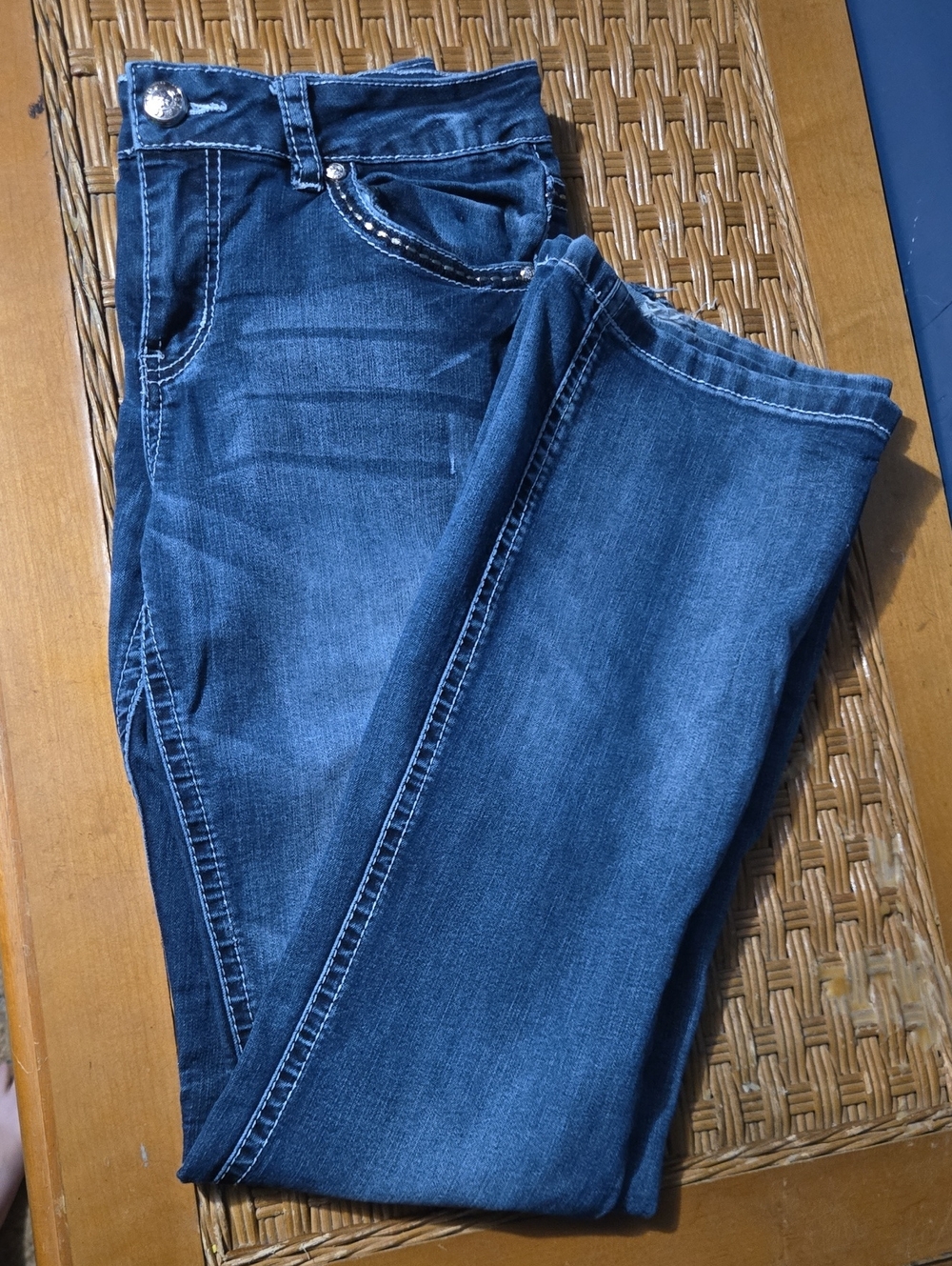 Women’s Boot Cut Jeans in Dark Blue Denim